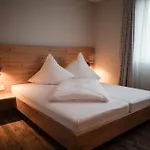 Stroh بيت ريفي Buchholz (Neuwied)